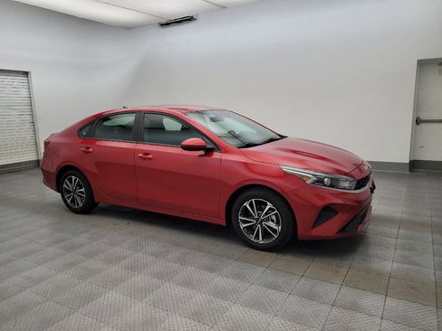 Used 2024 Kia Forte LXS FWD image 11
