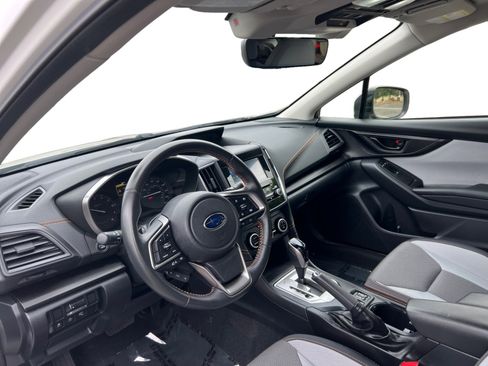 Used 2023 Subaru Crosstrek 2.0i Premium w/ Popular Package #3 image 9