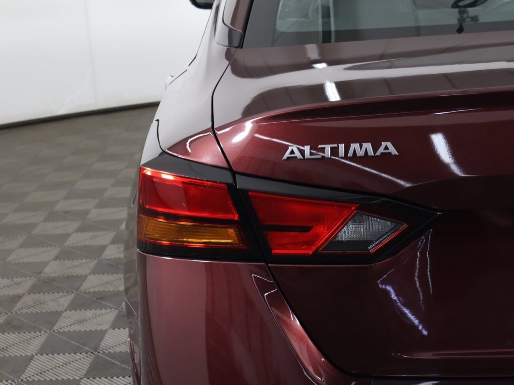 Used 2023 Nissan Altima 2.5 SL AWD/4WD image 16