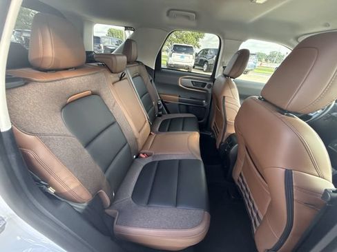 Used 2025 Ford Bronco Sport Outer Banks w/ Outer Banks Tech Package+ AWD/4WD image 28