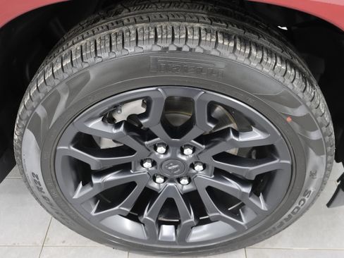 Used 2025 RAM 1500 Limited image 3