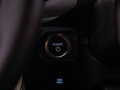 Used 2025 Toyota Land Cruiser image 31