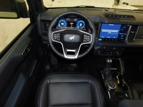 New 2025 Ford Bronco Badlands image 12