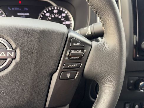 Used 2024 Nissan Frontier SV w/ Technology Package image 13