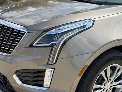 Certified 2023 Cadillac XT5 Premium Luxury image 8