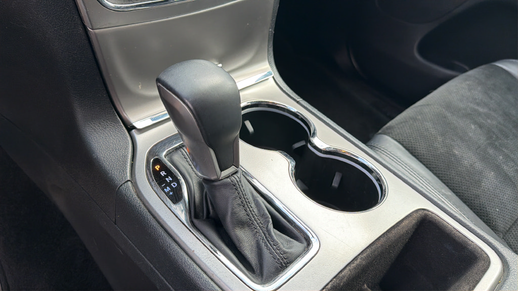 Used 2018 Jeep Grand Cherokee Altitude RWD image 19