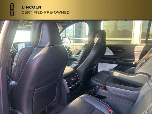 Certified 2025 Lincoln Aviator Black Label image 4