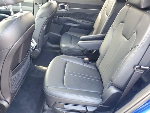 Used 2023 Kia Sorento SX AWD/4WD image 22