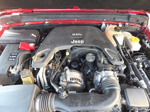 Used 2018 Jeep Wrangler Unlimited Sport AWD/4WD image 26