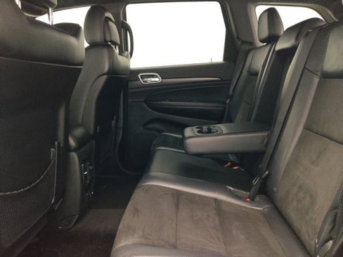 Used 2018 Jeep Grand Cherokee Altitude image 18