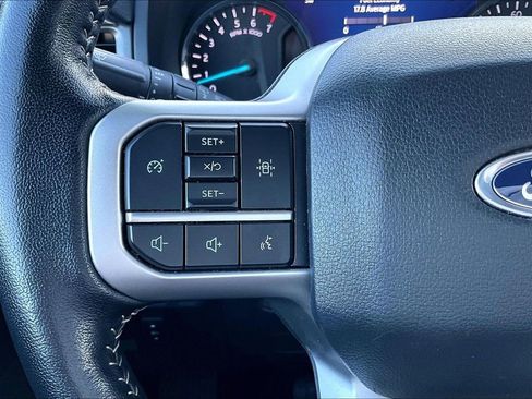 Used 2024 Ford Expedition XLT image 18