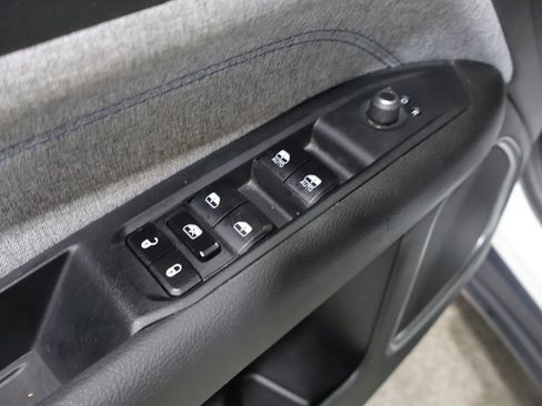 Used 2024 Jeep Compass Latitude AWD/4WD image 14
