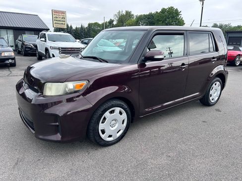 Used 2012 Scion xB FWD image 4