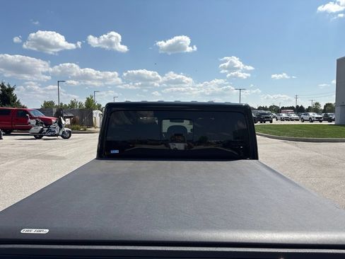 Used 2025 Jeep Gladiator Sport AWD/4WD image 21