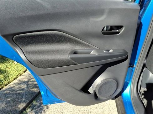 New 2025 Nissan Kicks Play S image 8