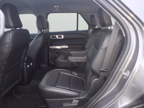 Certified 2023 Ford Explorer XLT w/ Equipment Group 202A image 9