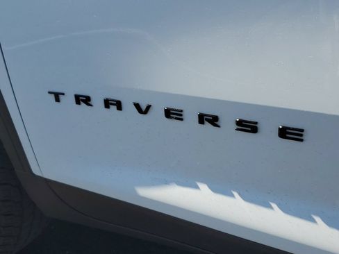 Used 2026 Chevrolet Traverse Z71 w/ Driver Confidence Package AWD/4WD image 6