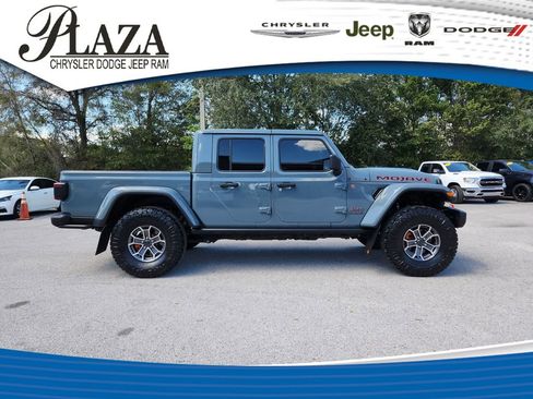Certified 2024 Jeep Gladiator Mojave AWD/4WD image 3