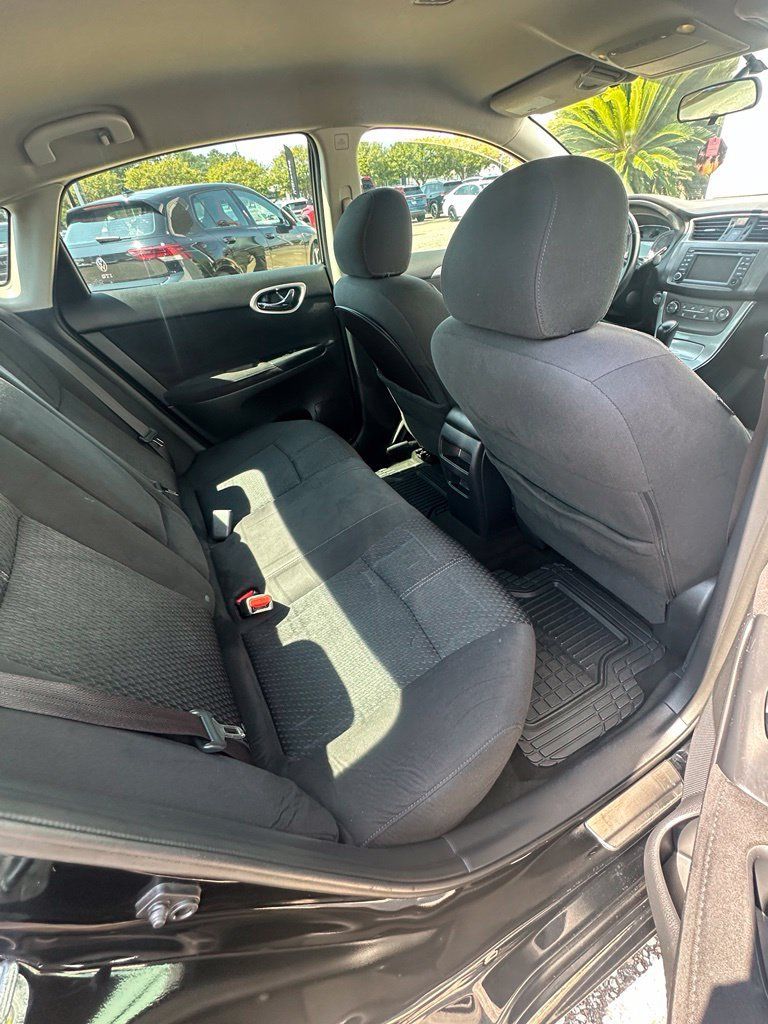 Used 2013 Nissan Sentra SR w/ Driver Pkg FWD image 6