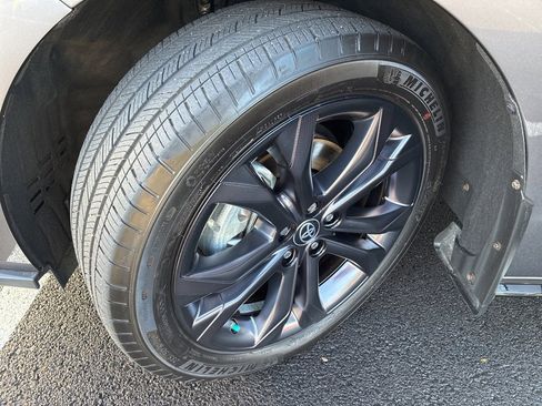 Used 2021 Toyota Sienna XSE image 9