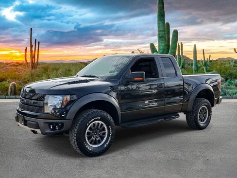 Used 2010 Ford F150 Raptor image 6