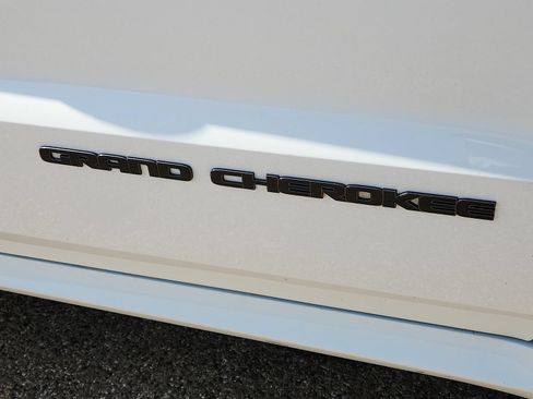 Used 2020 Jeep Grand Cherokee Limited X AWD/4WD image 8