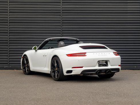 Certified 2017 Porsche 911 Carrera image 3