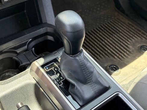 Used 2023 Toyota Tacoma SR5 w/ Technology Package AWD/4WD image 8