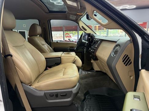 Used 2011 Ford F250 Lariat w/ Lariat Ultimate Pkg AWD/4WD image 14