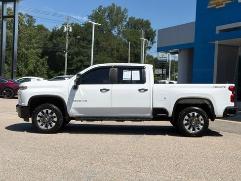 Certified 2022 Chevrolet Silverado 2500 Custom w/ Custom Value Package AWD/4WD image 3