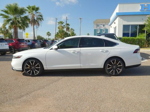 Used 2024 Honda Accord Touring image 15