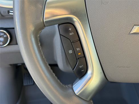 Used 2014 Chevrolet Traverse LT image 21