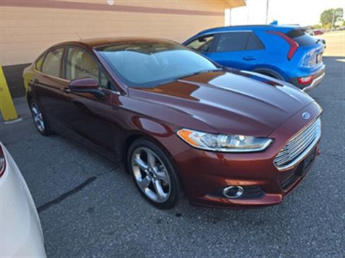 Used 2016 Ford Fusion S w/ Equipment Group 101A image 3
