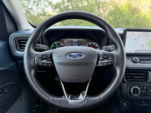 Used 2024 Ford Maverick Lariat w/ Black Appearance Package FWD image 16