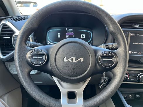 Used 2025 Kia Soul LX w/ LX Technology Package image 25