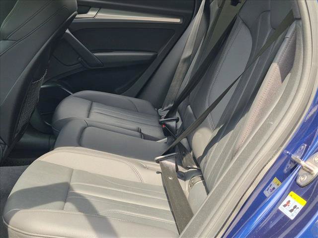 Used 2020 Audi Q5 2.0T Premium w/ Titanium Sport Package AWD/4WD image 15