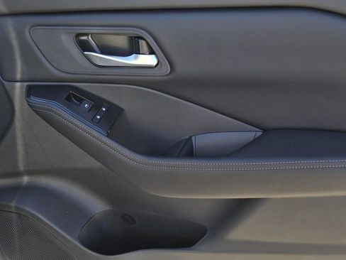 New 2026 Nissan Rogue SV image 7