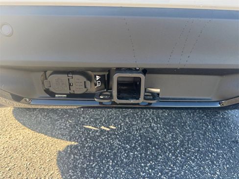 New 2026 Ford Explorer ST-Line w/ ST-Line Street Pack image 17