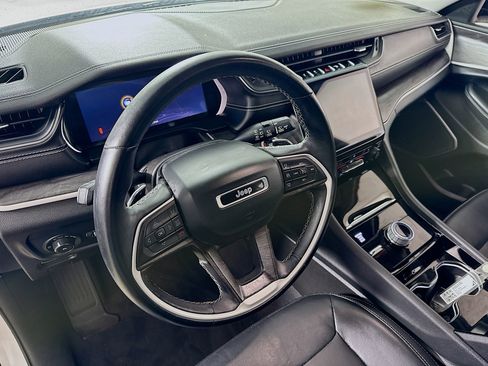 Used 2021 Jeep Grand Cherokee L Limited image 13