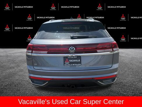 Used 2025 Volkswagen Atlas Cross Sport SE FWD image 5