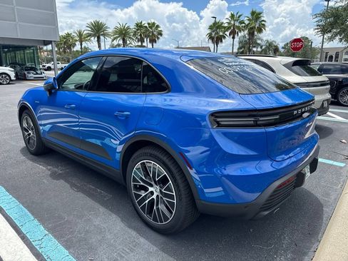 Certified 2026 Porsche Macan Electric RWD image 4