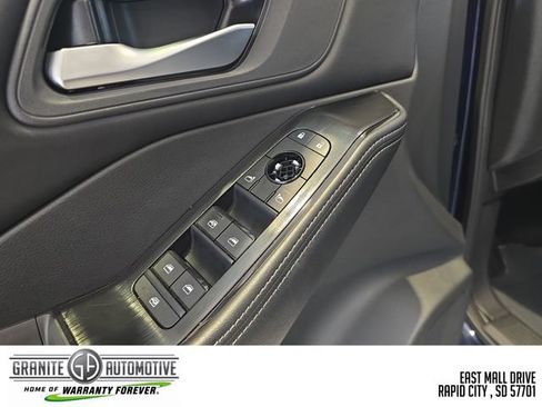 Used 2026 Nissan Rogue SV AWD/4WD image 12