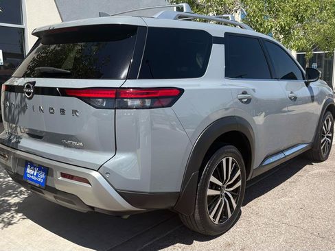 Used 2023 Nissan Pathfinder Platinum FWD image 6