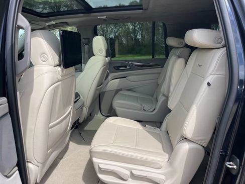 Used 2023 Cadillac Escalade ESV Premium Luxury Platinum RWD image 46