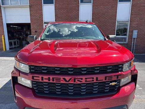 Used 2021 Chevrolet Silverado 1500 Custom w/ Safety Confidence Package AWD/4WD image 2