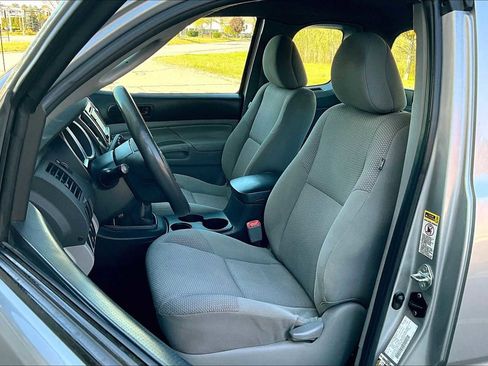 Used 2015 Toyota Tacoma 2WD Access Cab image 8