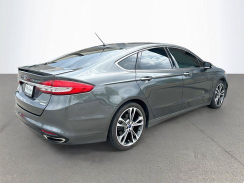 Used 2017 Ford Fusion Titanium FWD image 4