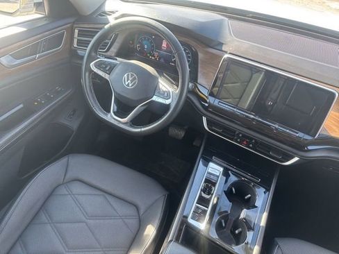 Used 2024 Volkswagen Atlas SE AWD/4WD image 37