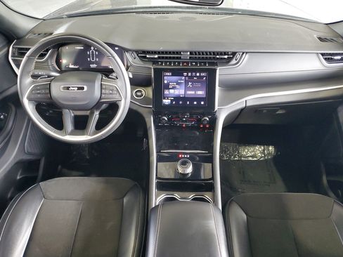Certified 2023 Jeep Grand Cherokee L Laredo AWD/4WD image 11