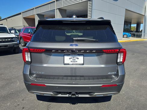New 2026 Ford Explorer Active w/ Active Comfort Package image 5